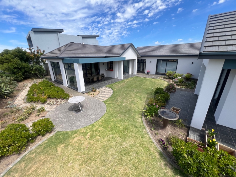 3 Bedroom Property for Sale in Oubaai Western Cape